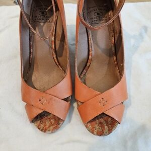 Lucky Brand Wedges Orange Leather Size 5.5